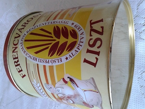 Régi lisztes tárolódoboz
