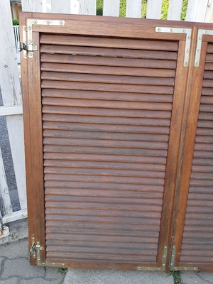 Fa natúr zsalugáter spaletta 2 szárnyú 156x131cm magas jól működő - kép 4