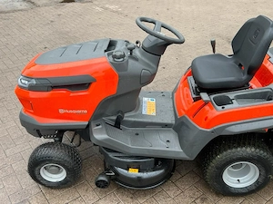 Husqvarna TC 215T fűnyíró traktor - kép 2
