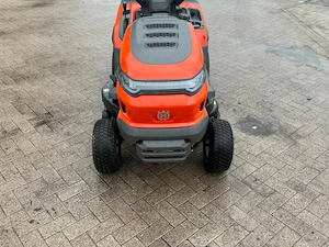 Husqvarna TC 215T fűnyíró traktor - kép 8