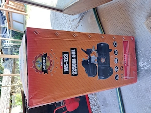 Kompresszorok 30-50 liter 8 bar 230V dobozukban nem voltak használva még csere bere is . - kép 2