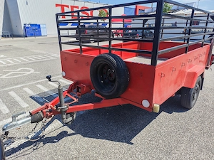 Nagyméretű utánfutó 750kg ösztömeg