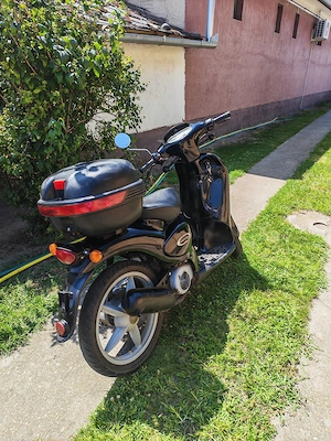 Aprilia Robogó eladó - kép 4