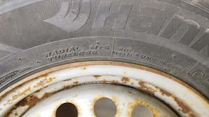 4 db 155 80 R13 acél felni jó állapotu Hankook téli gumival eladó - kép 4