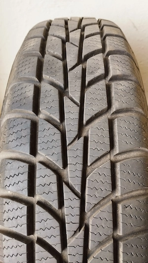 4 db 155 80 R13 acél felni jó állapotu Hankook téli gumival eladó - kép 2
