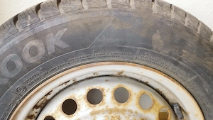 4 db 155 80 R13 acél felni jó állapotu Hankook téli gumival eladó - kép 3