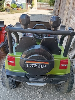 Eladó:  2 személyes elektromos kisautó   Jeep   ÚJ AKKUMULÁTOR + TÁVIRÁNYÍTÓ + Töltő  - kép 7