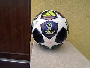 Adidas Bajnokok Ligája Budapest Final 26 focilabda - kép 2