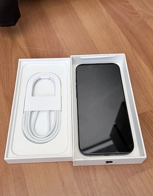 iPhone 16 Pro Max  - kép 2
