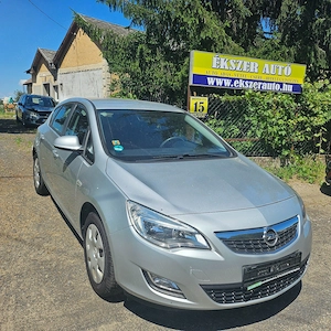 OPEL ASTRA J 1.4 Selection