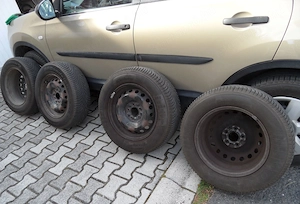 NISSAN FELNI téli gumival 215 65 R16 eladó használtan 4 db
