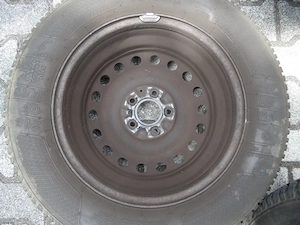NISSAN FELNI téli gumival 215 65 R16 eladó használtan 4 db - kép 10