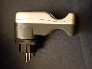 Ez egy Energizer Compact Charger típusú Ni-MH és Ni-Cd akkumulátortöltő, amely AA és AAA méretű elem - kép 3
