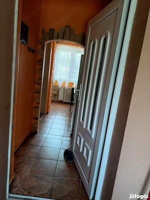 Eladó igényesen felújított, 60 m-es családi ház! - kép 2