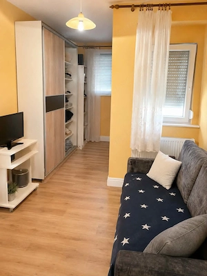 Eladó Felújított, 60 m-es családi ház! - kép 8