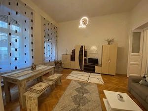 Belvárosi, bútorozott 2,5 szobás lakás kiadó a Molnár utcában! - kép 5