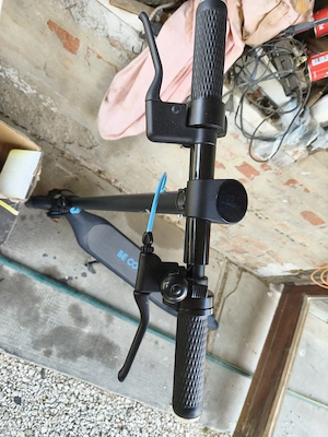 BE COOL E-Scooter Ad10 - 8,5"-os légtömlős gumik, akár 25 km-es hatótávolság. 2024 es keveset haszná - kép 4