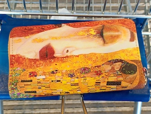 Gustav Klimt a csók telefonos pénztárca 15000ft óbuda 22x12x4cm Egy apróság, amire minden nőnek szük - kép 2