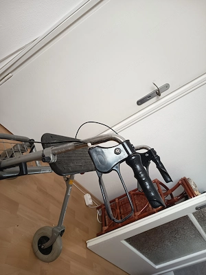 CRISTALLO standard rollátor kerekes járókeret  - kép 4