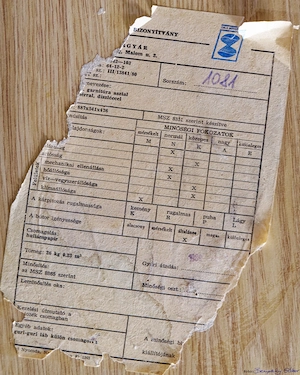 Dohányzóasztal 88,7x56,8x51,4cm, polcos, oldal fallal, világos barna, eladó - kép 4