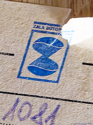 Dohányzóasztal 88,7x56,8x51,4cm, polcos, oldal fallal, világos barna, eladó - kép 5