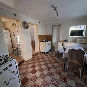 Gombán, belül felújított 3 szoba + nappalis családi ház, 1200 m2 telekkel - kép 6
