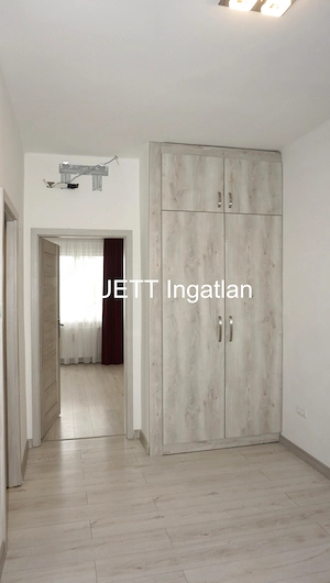 Győr belvárosában 5. emeleti 51 m2-es felújított, erkélyes lakás eladó - kép 3