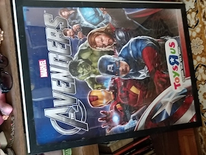 A képen a Marvel 2012-es The Avengers (Bosszúállók) című filmjének promóciós plakátja látható, amely