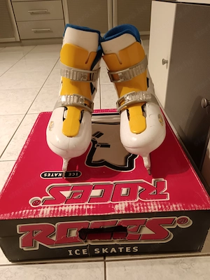 Gyerek Roches korcsolya 30-35, Oxelo görkorcsolya állítható 26-28  és Hyskate  férfi görkorcsolya 43 - kép 2