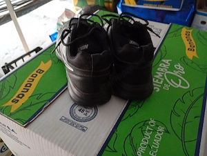 Nike  T-Lite XI 616544 007 Fekete 42es 8000ft óbuda 36 50 104 8272  személyesen óbudán posta kizárol - kép 3