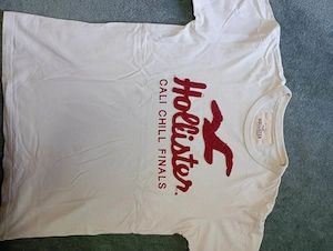 Hollister póló kifogástalan állapotban.