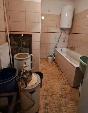 Monor zártkerti részén, Strázsahegyen, lakható kis ház 2140 m2-es telekkel - kép 7
