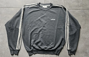 M-es eredeti, de használt állapotú Adidas pulóver