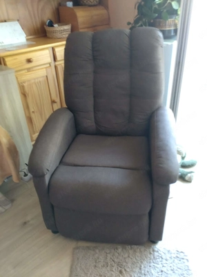 Eladó relax- és masszázsfotel kihasználatlanság miatt 