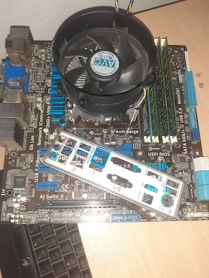Eladó alalplap + proci +ram