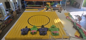 Eladó Batman és Hulk Szumó (Légvár)
