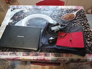 Emachines e728 Laptop  - kép 2