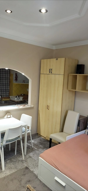 ELADÓ egy kis lakás Budapesten a x kerületben. - kép 8