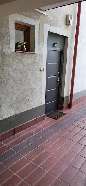 ELADÓ egy kis lakás Budapesten a x kerületben. - kép 5