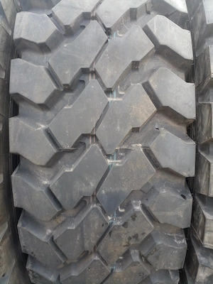 365 85 R20 használt Continental HCS 365 85 r20 365 85r20 365 85r20 365 85 r20 - kép 3