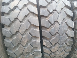 365 85 R20 használt Continental HCS 365 85 r20 365 85r20 365 85r20 365 85 r20 - kép 2