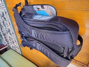 Új állapotú Lowepro fotós hátizsák eladó ! - kép 3