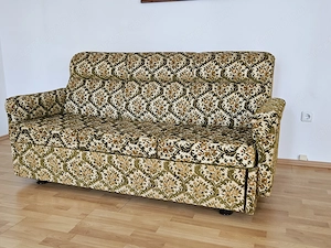 Kétszemélyes bársony kanapé két fotellel  eladó !