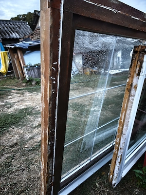 Fa bukó-nyiló disz osztott 2 réteg hőszig üveg  sz;128 m;130  cm. ár;32 ezer ft esetleg csere is. - kép 2