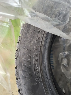 Laufen téligumi szett 215 55 r17 méretben - kép 2