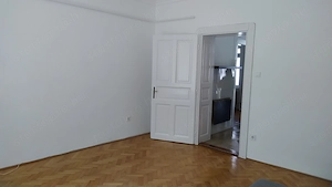 Eladó egy jó állapotú, 41 nm-es, 2 szobás, első emeleti lakás külön nyíló szobákkal a 13. kerületben - kép 7