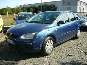 Ford Focus 1.6   - kép 9