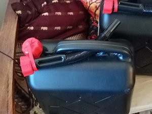 2db Üzemanyag kanna benzin gázolaj kanna müanyag 10 liter db 20000ft 2db személyesen óbudán 36 50 10 - kép 4
