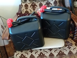 2db Üzemanyag kanna benzin gázolaj kanna müanyag 10 liter db 20000ft 2db személyesen óbudán 36 50 10 - kép 2