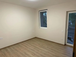  Gombán teljesen felújított, újszerű állapotban lévő, 2 szoba + nappalis családi ház, 1327 m2 telek - kép 6